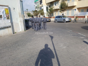  بالصور: الشرطة تطارد مجموعة من اليهود الخارديم بحي العجمي في يافا